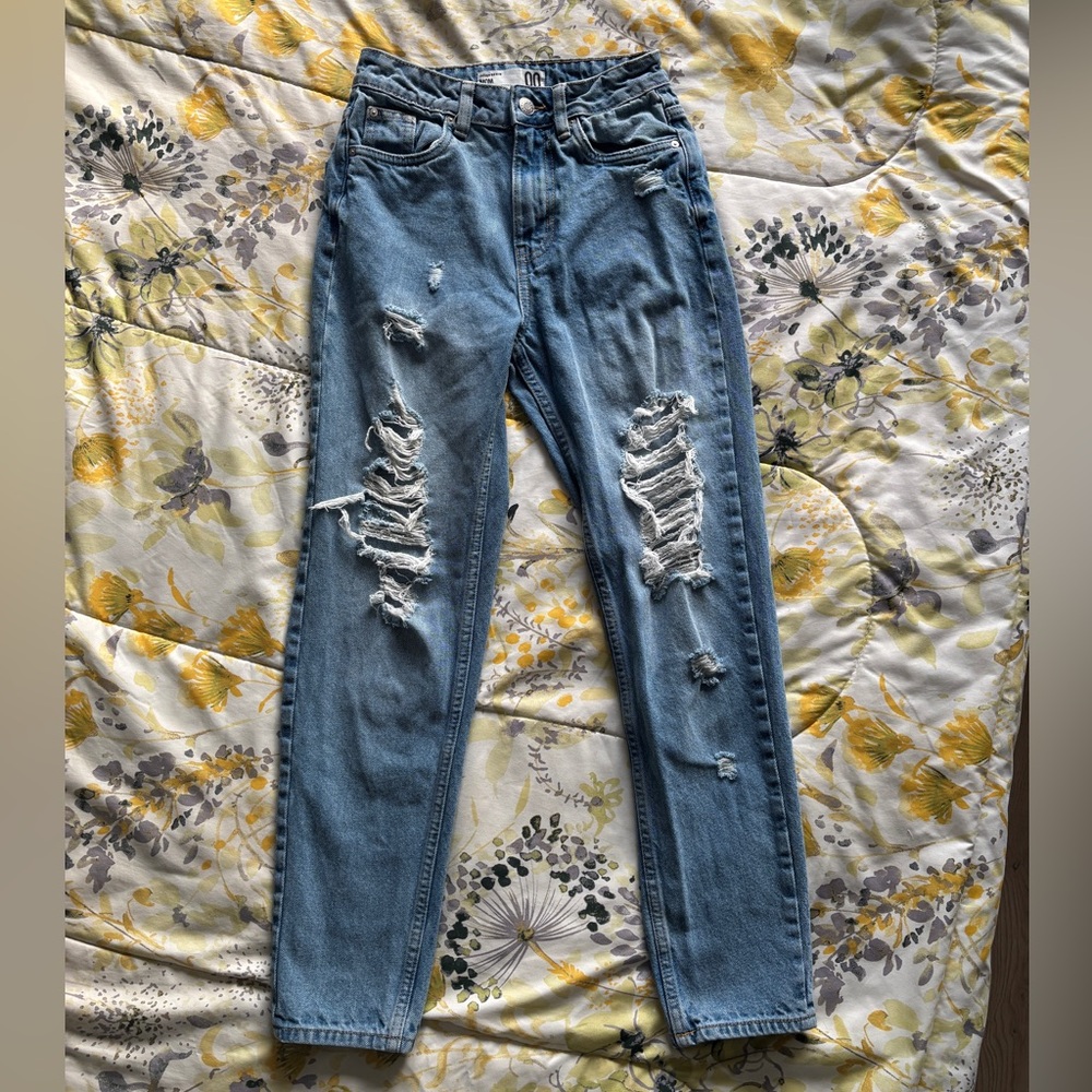 Distressed Light Blue Women’s Jeans 00